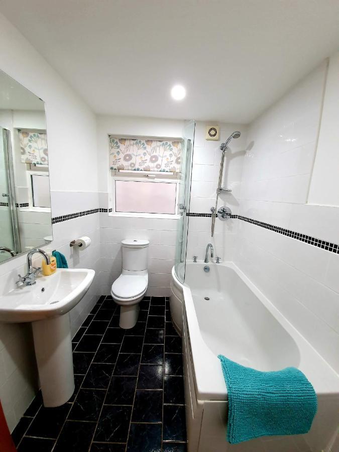 Ferienwohnung In The Heart Of Portrush - Beautiful Views Exterior foto